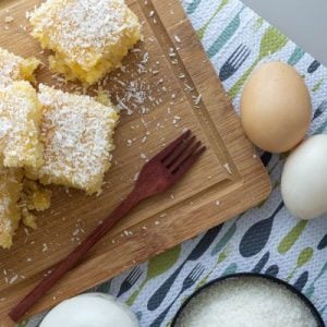 Receita de Bolo de Fubá com Coco