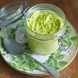 Ingredientes da Receita de maionese verde caseira