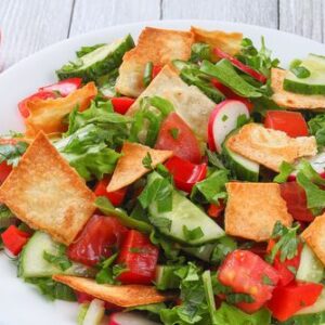 Salada no Pão Sírio