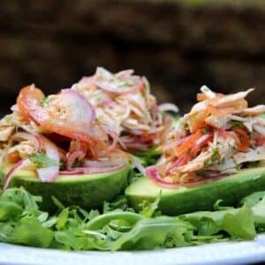 Ingredientes de Salada de peru com ovos e abacate