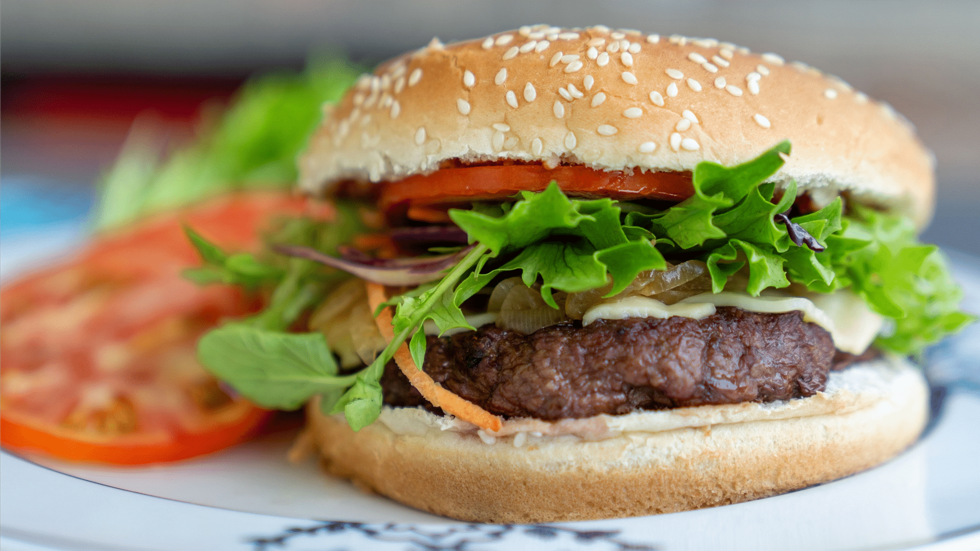 Dicas de como montar um hambúrguer mais leve e saudável